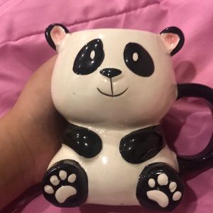 I am selling such a cute and adorable panda mug🐼